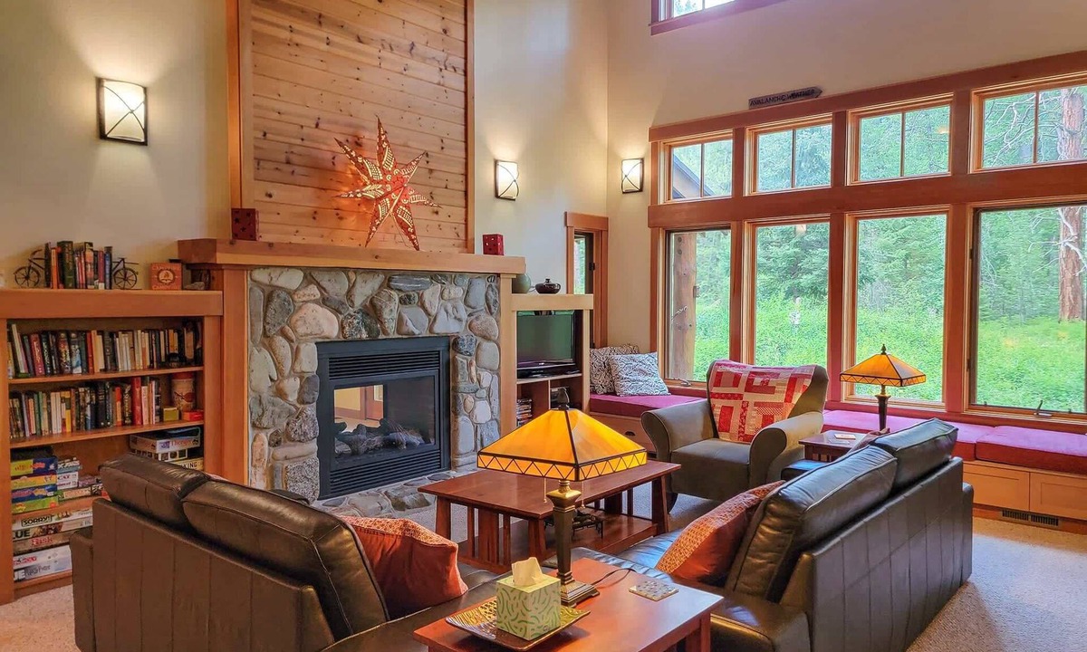 Mazama Cabin | Triple J Cabin