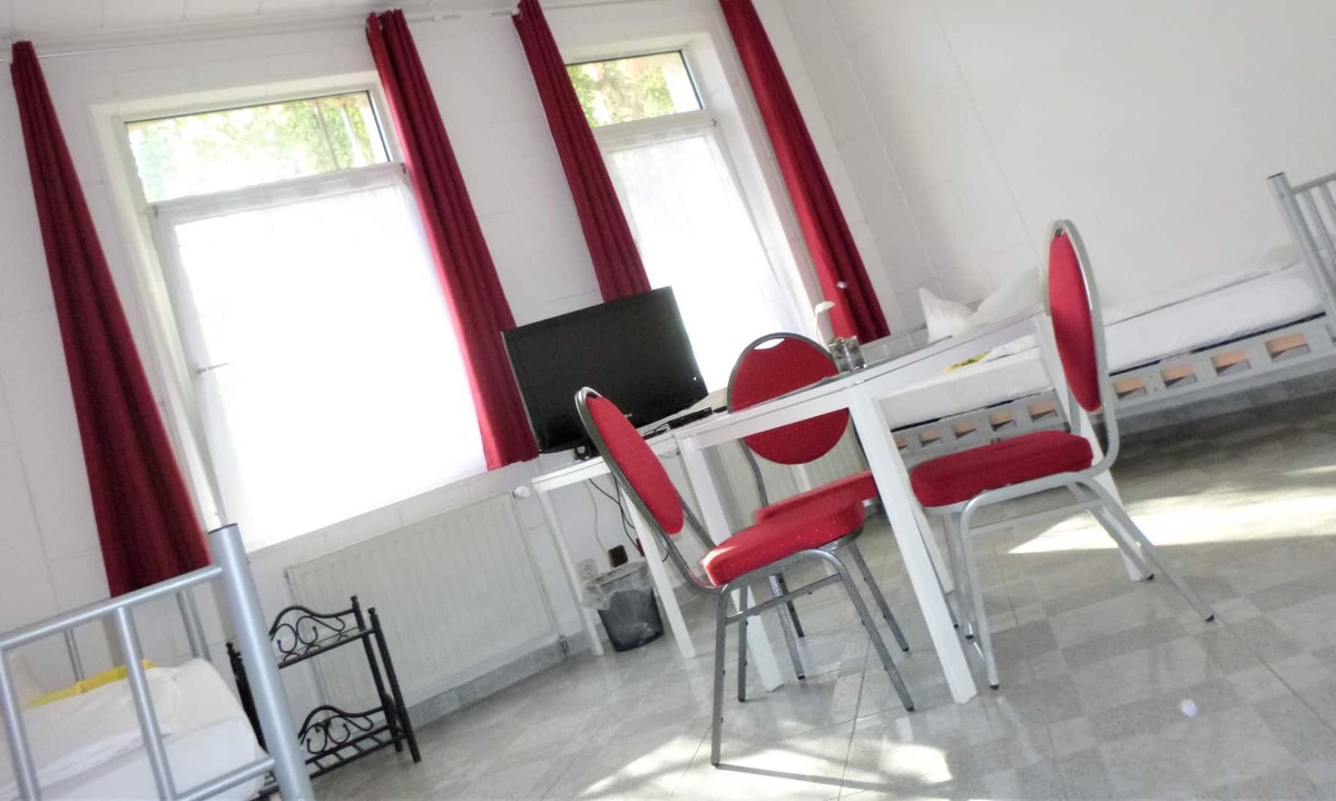 Galgenhof Apartment | Triple room-Basic-Shared Bathroom-Zi 1-4-5-6-9