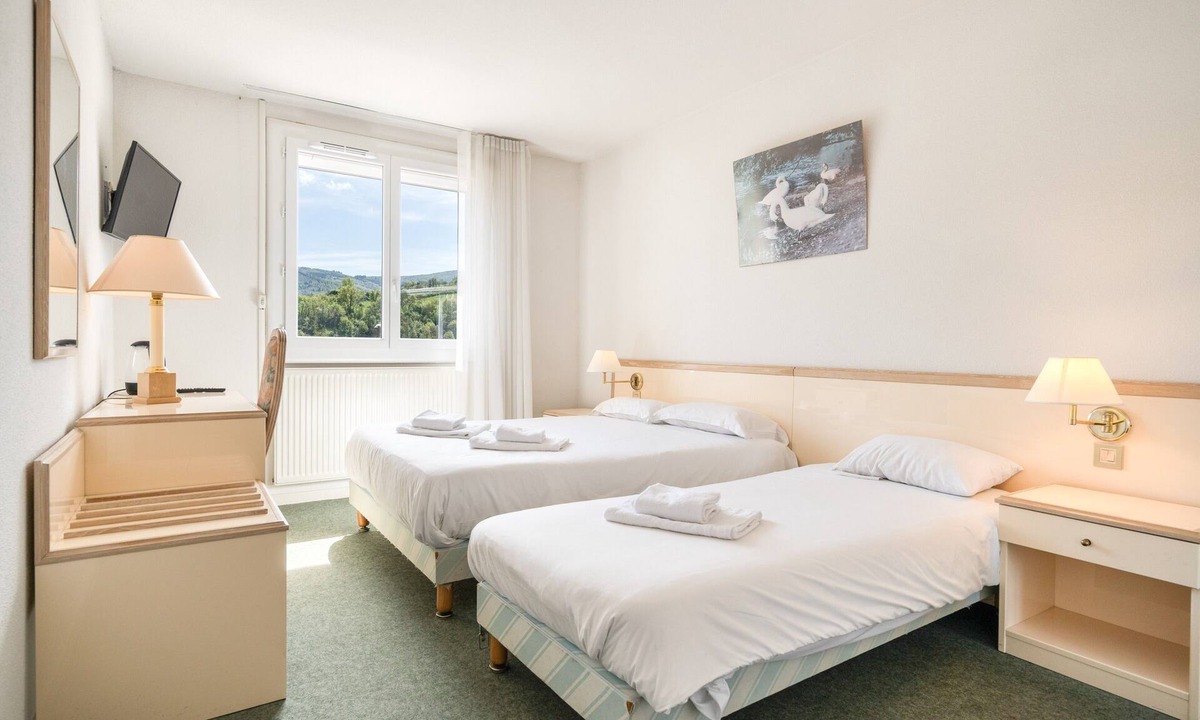 Bessenay Apartment | Triple Room Nº210 Clôs Des Monts Lyonnais