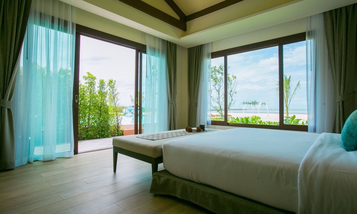 Cha-am Hotel | Triple Tree Beach Resort