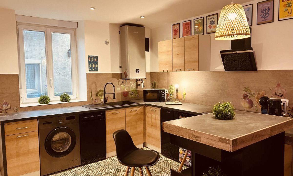 Belleville Apartment | Triplex Belleville 4 lits simples