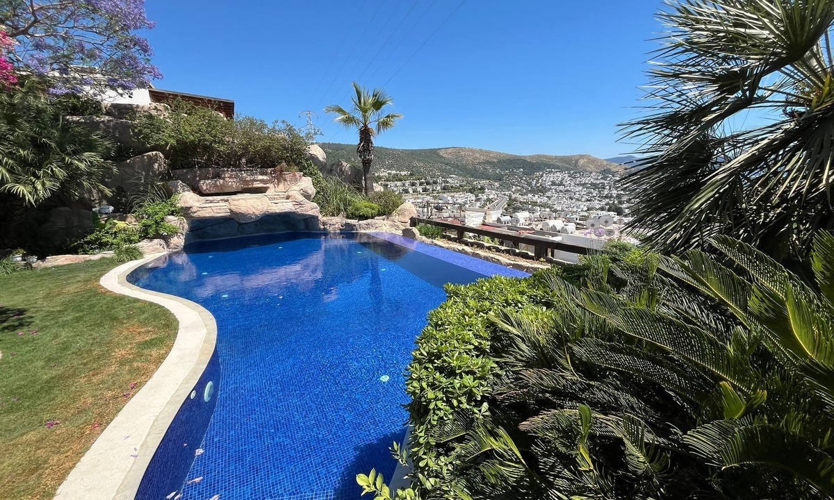 Bodrum City Center Villa | Triplex Villa with Private Pool, Bodrum Castle and Sea Views in Bodrum