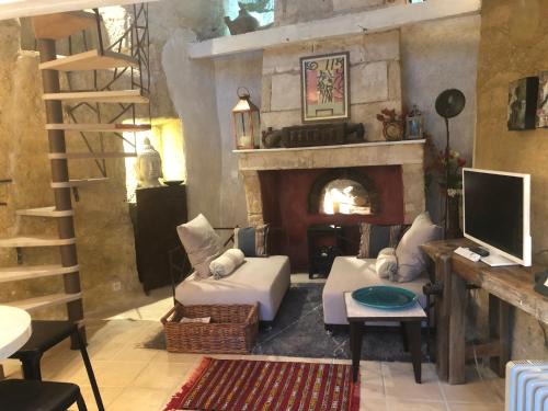 Thore-la-Rochette Apartment | TROGLODYTE LOFT 2