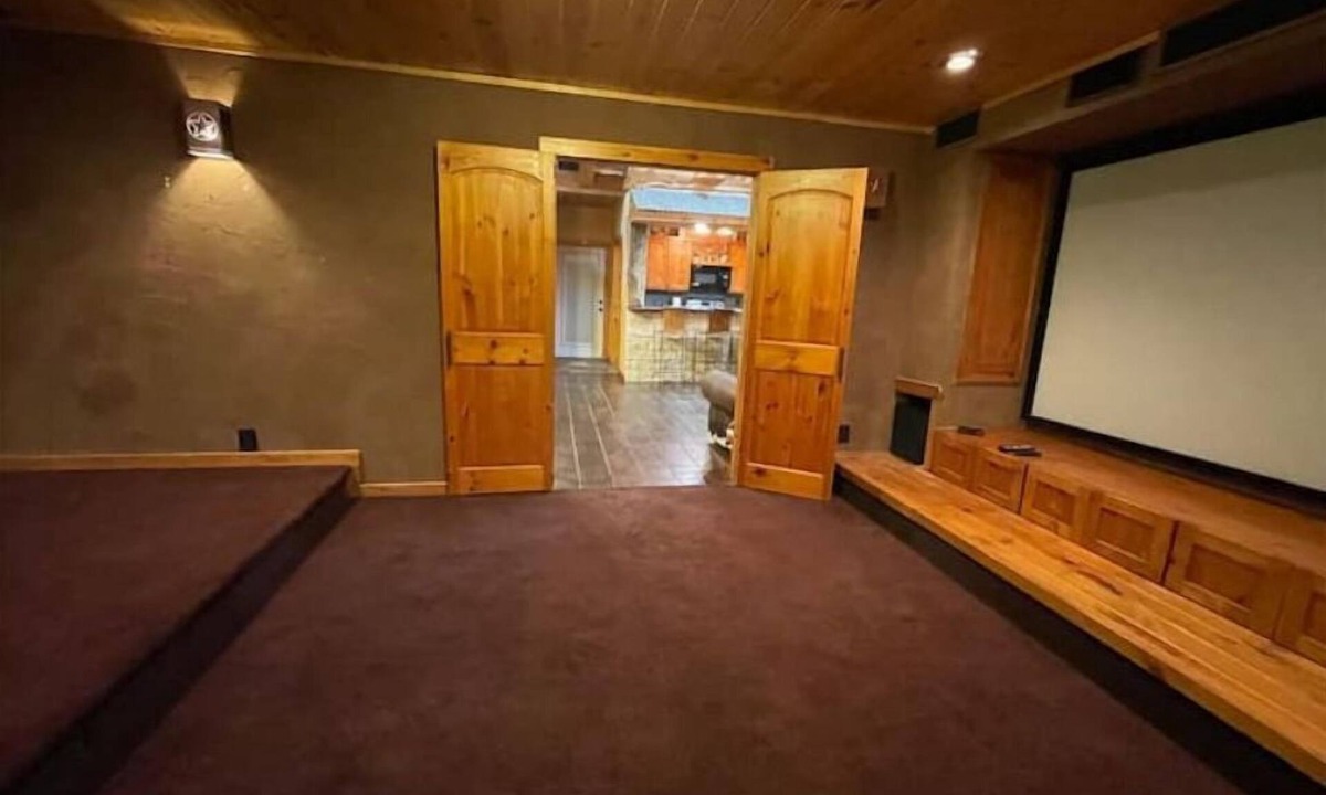 Era House | Trophy House