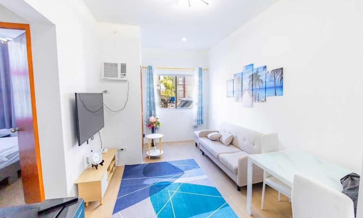 Maribago Condo | Tropical 2BR with pool Pets OK and Walk to near famous beach spot in mactan