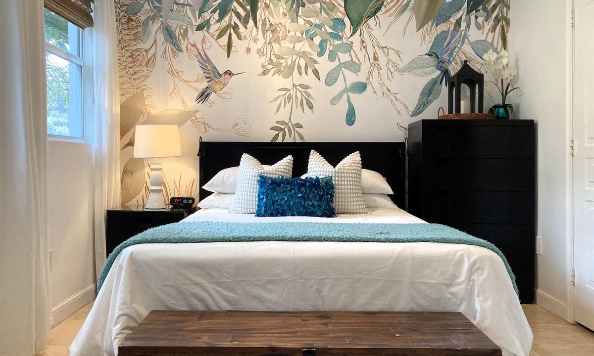 South Pointe Apartment | Tropical Escape