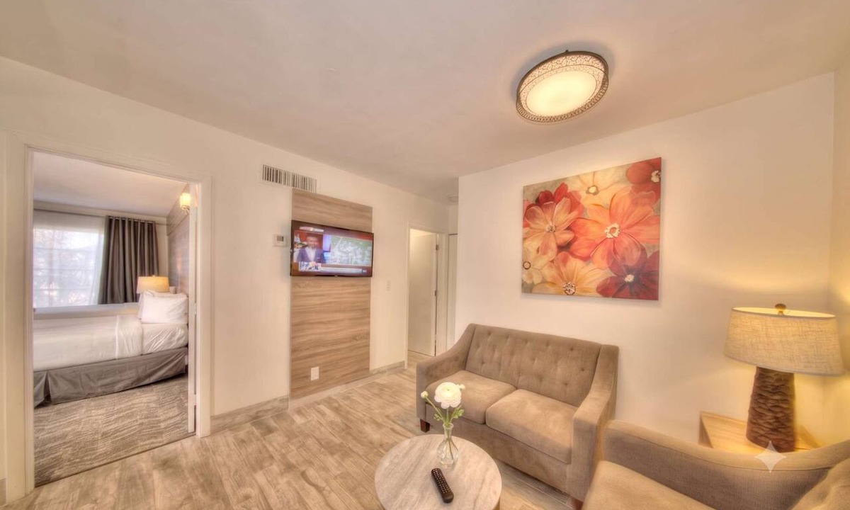 Pompano Beach Condo | Tropical Garden Escape Near Pompano Beach