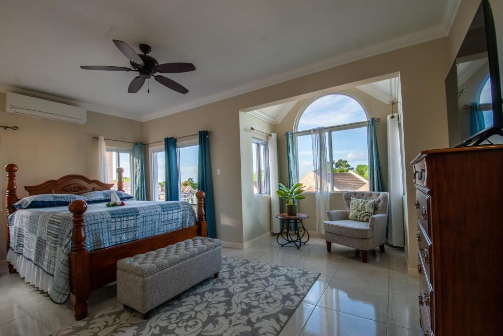 Ocho Rios House | Tropical Impression