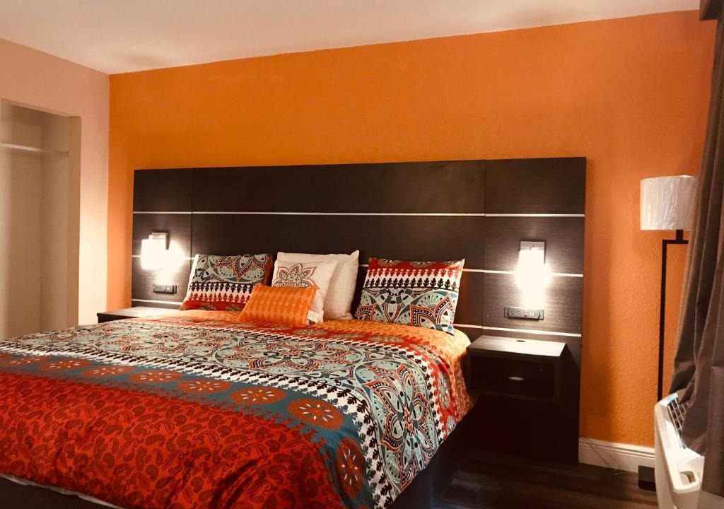 Clearwater Hotel | Tropical Inn & Suites, downtown clearwater