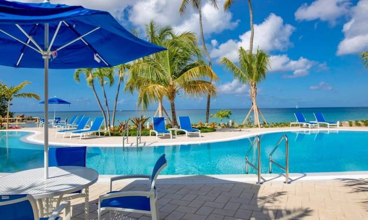 Estate Frenchman Bay Condo | Tropical Paradise: Studio @ Limetree Resort