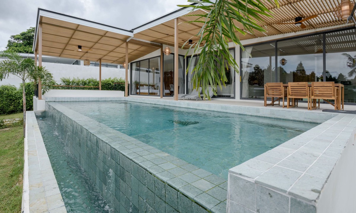 Hin Hong Villa | Tropical Peaceful Poolside Retreat