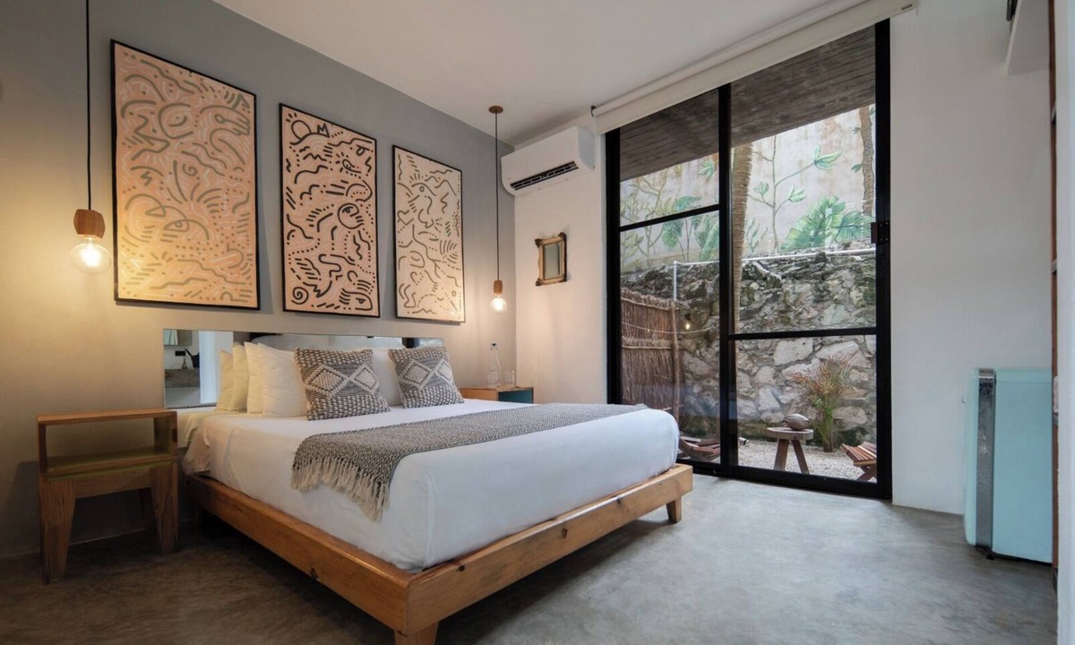 Zona Hotelera House | Tropical Room
