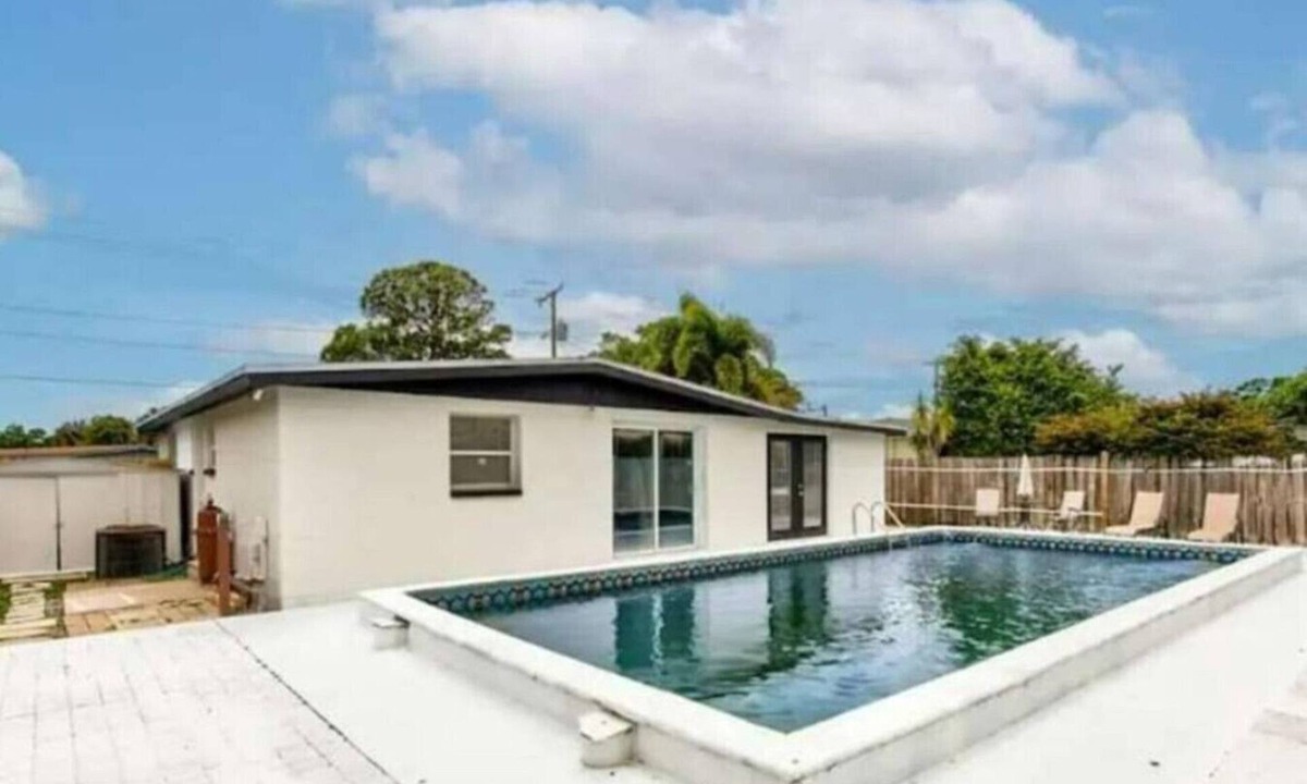 Tampa House | Tropical Serenity | Poolside Paradise