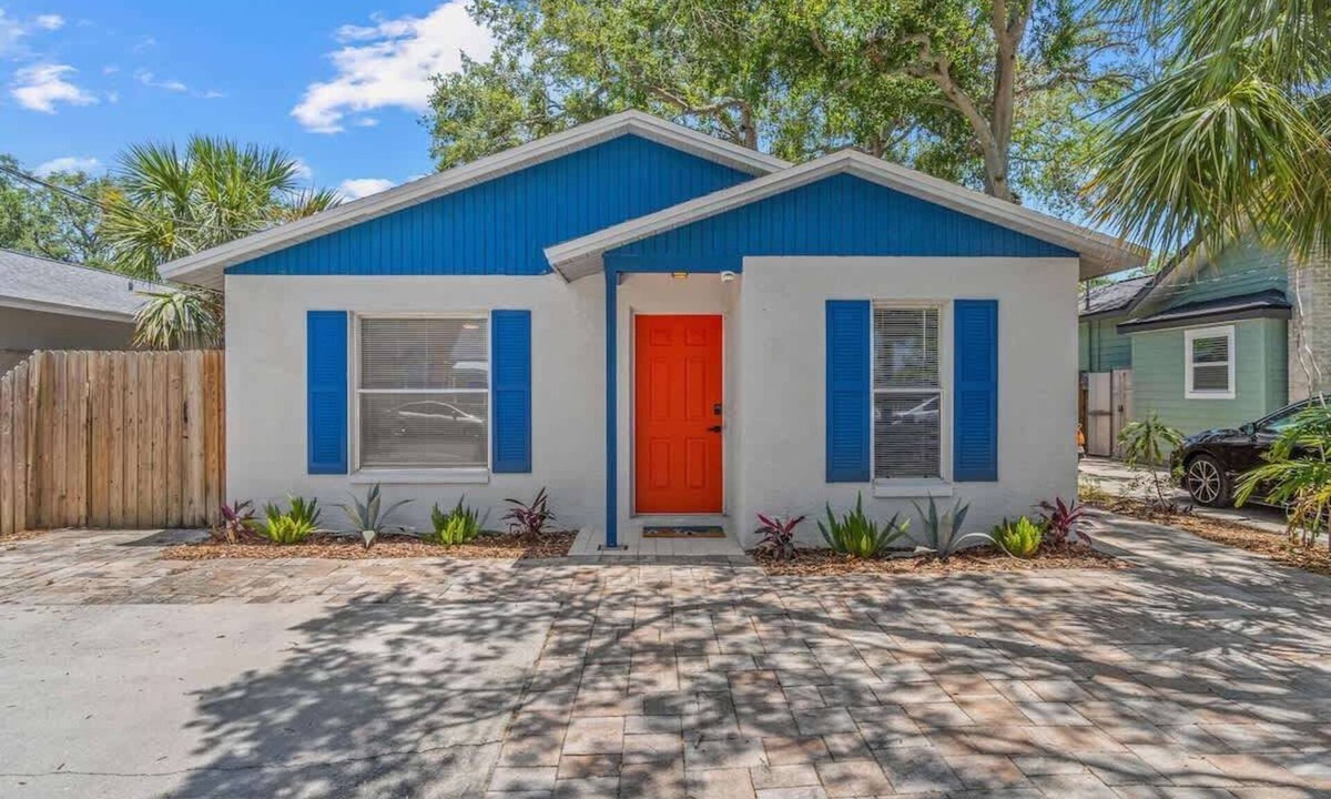 Gulfport House | Tropical Tranquility in Gulfport Arts District