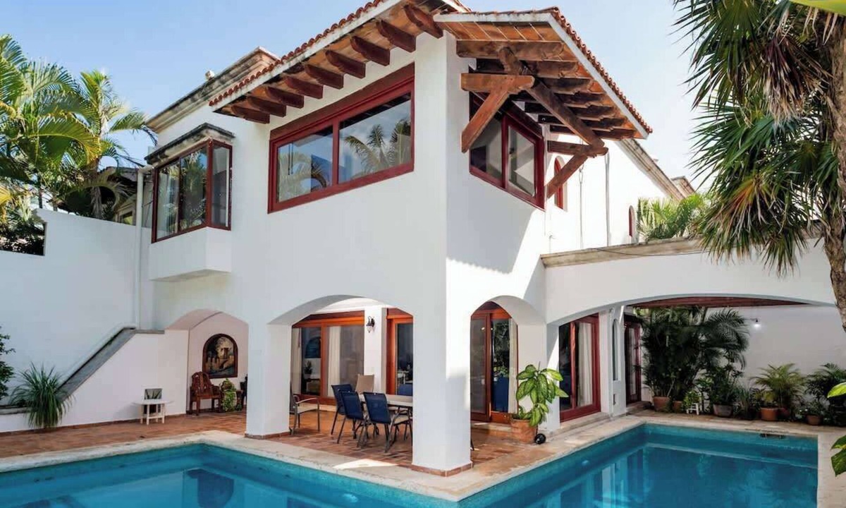 Punta Cancun Villa | Tropical villa with private pool