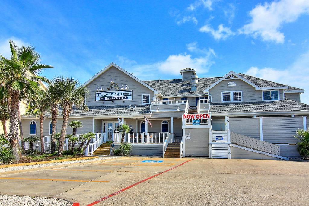 Old Town House | Trout Street Condo 3