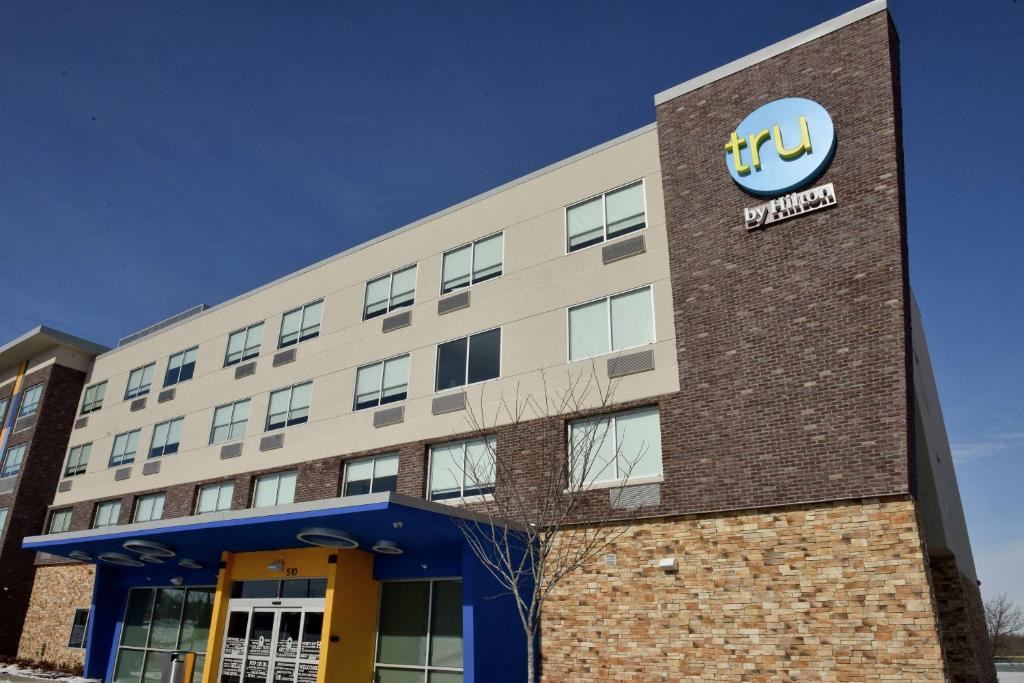 Lawrence Hotel | Tru By Hilton Lawrence