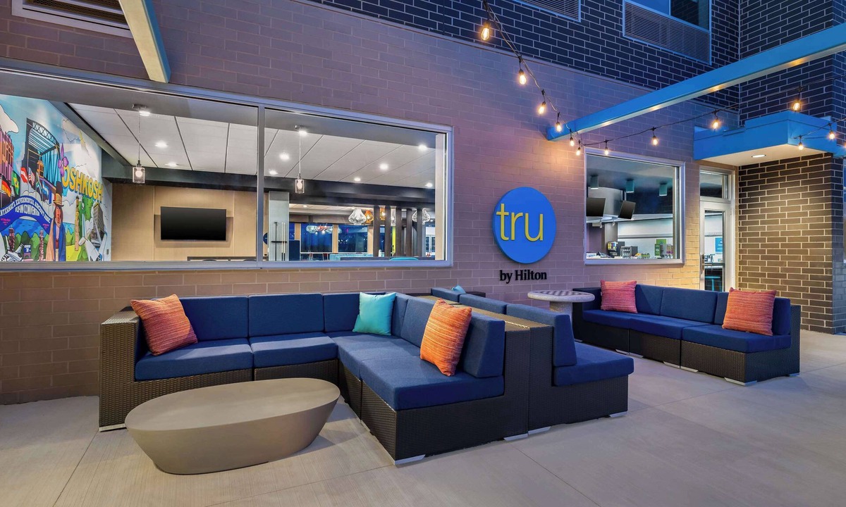 Oshkosh Hotel | Tru By Hilton Oshkosh