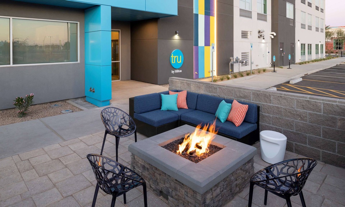 Glendale Sports and Entertainment District Hotel | Tru By Hilton Phoenix Glendale Westgate, AZ