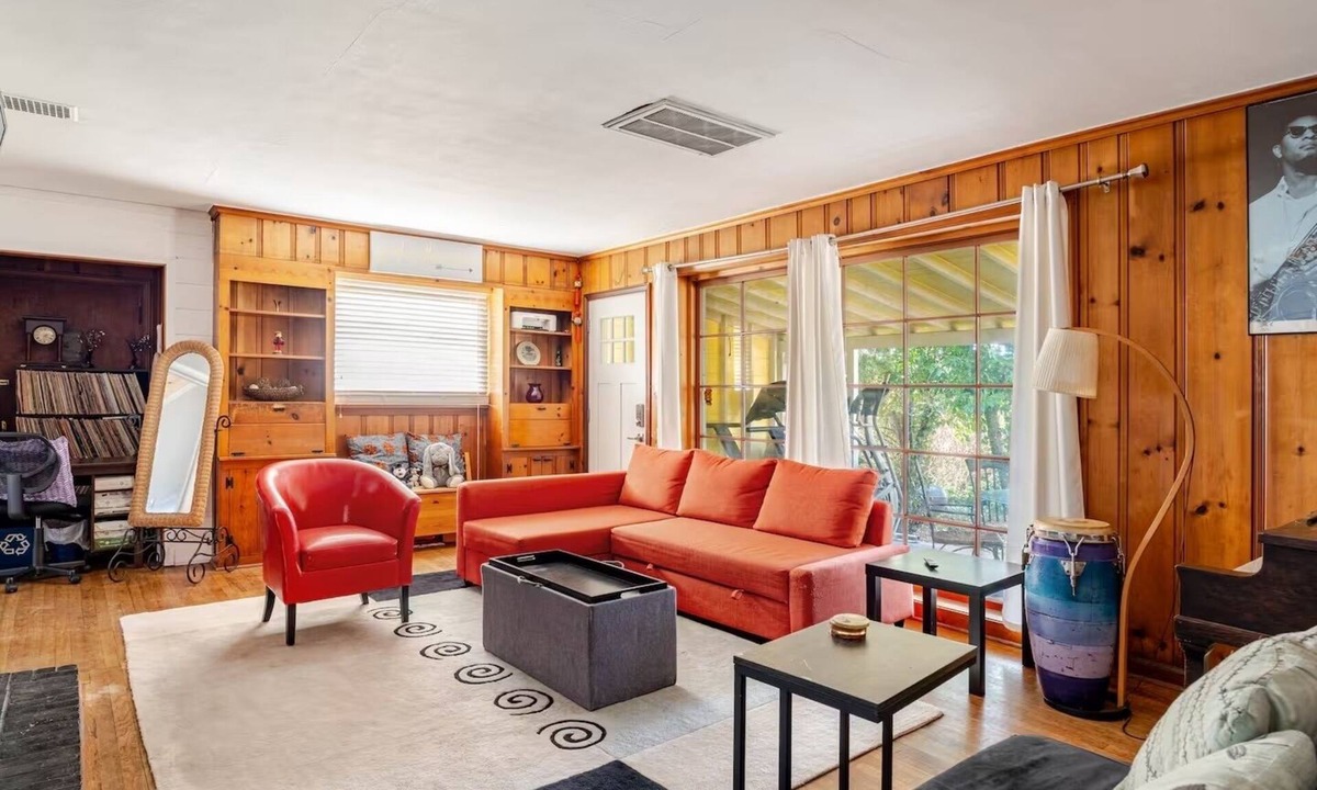 Mount Baker House | True Seattle, Mt Baker neighborhood Home 5 beds and 5 TVs