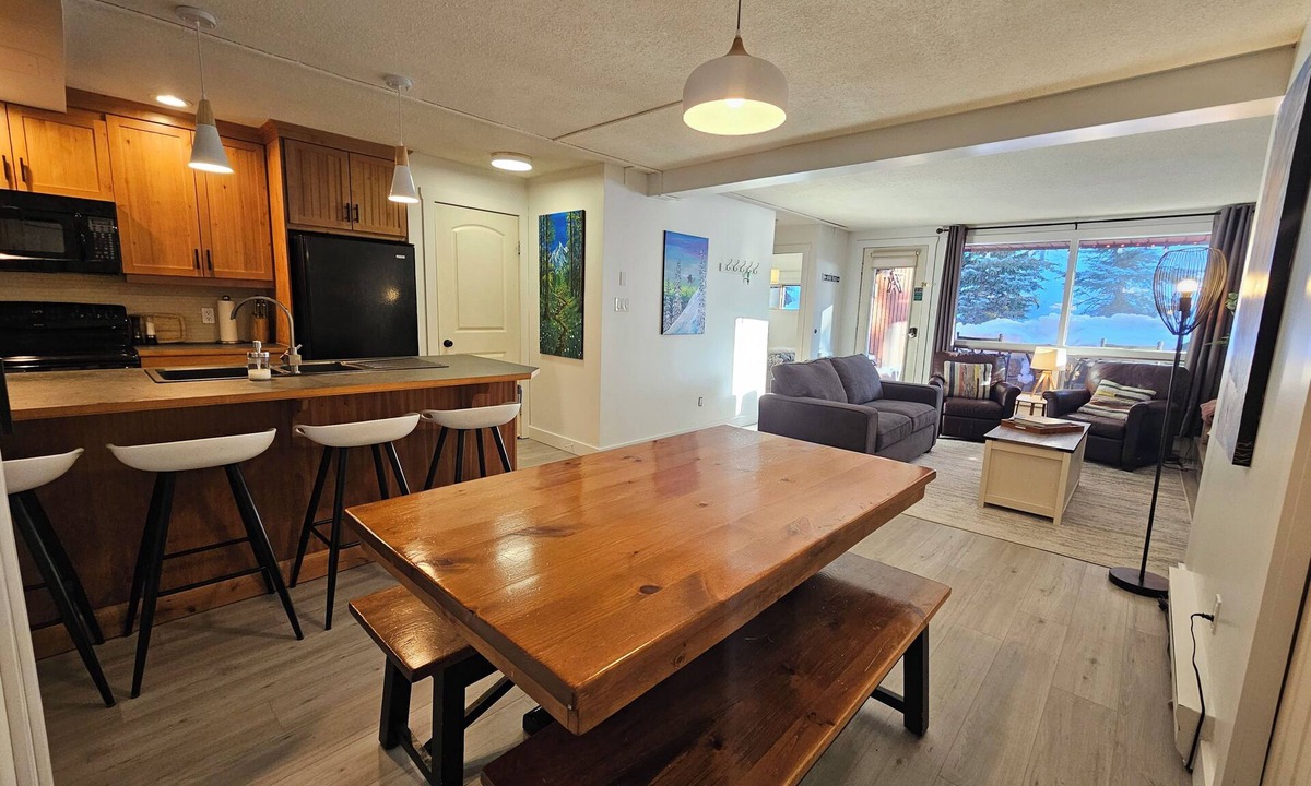 East Kootenay Condo | True Ski in - Ski out Mountain Retreat!