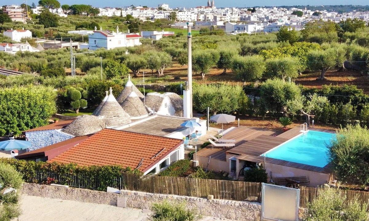 Alberobello Villa | Trullo Carrubo