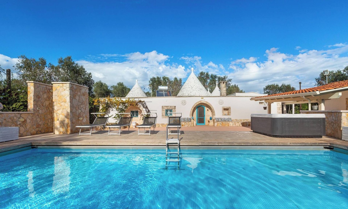 Ostuni Villa | Trullo Isabell by Perle di Puglia
