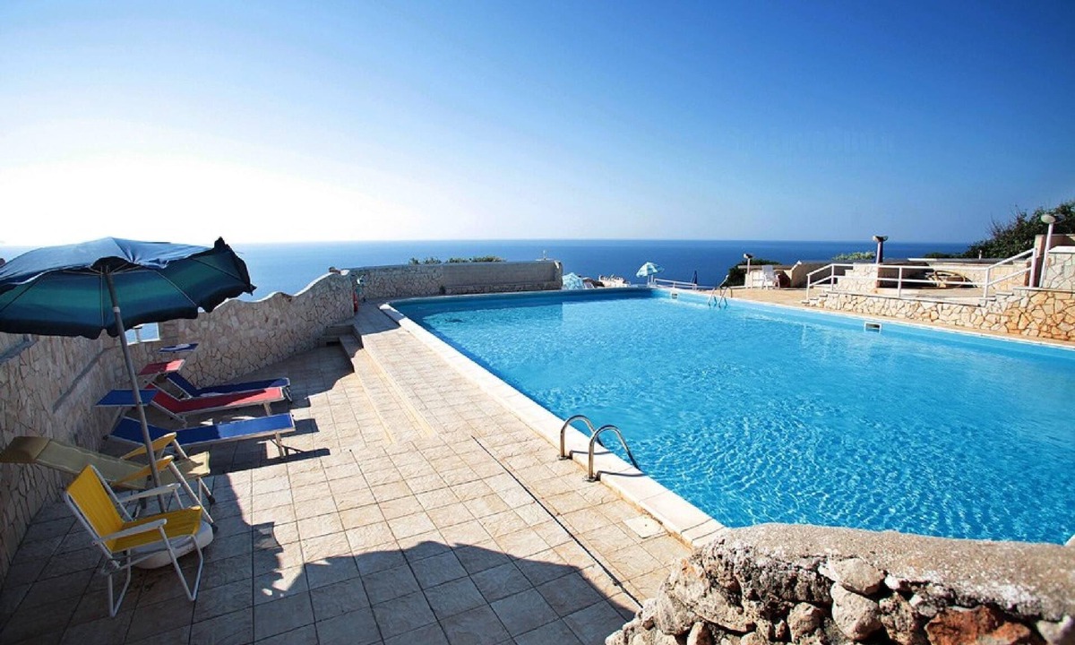 Gagliano del Capo House | Trullo Ulivo pool complex
