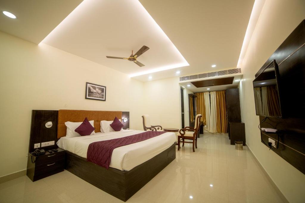 Periyakulam Hotel | TTK Residency