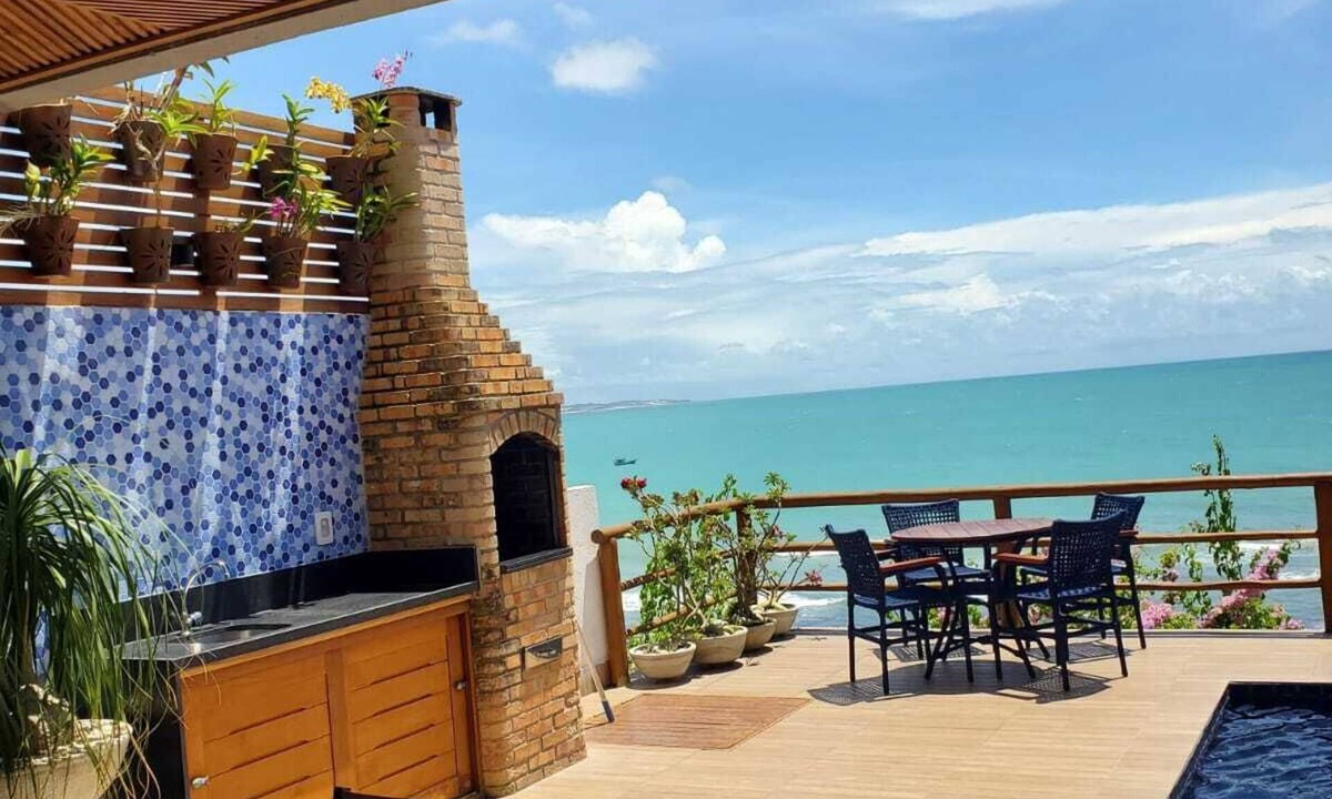 Baia Formosa House | Tudo começa com o som do mar.