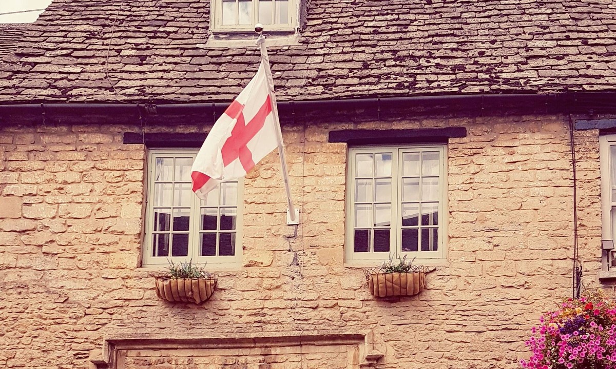 Quenington Cottage | Tudor Cottage in the beautiful Cotswold town of Fairford Gloucestershire