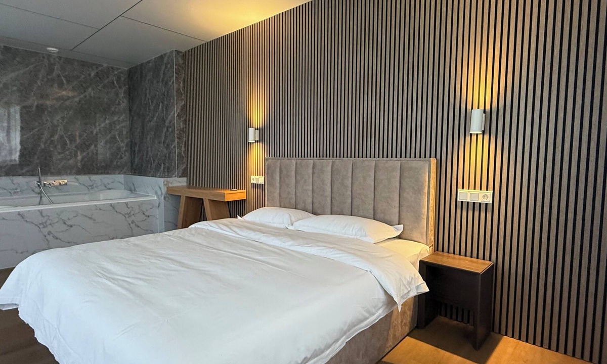 Zeewolde Hotel | Tung Hotel