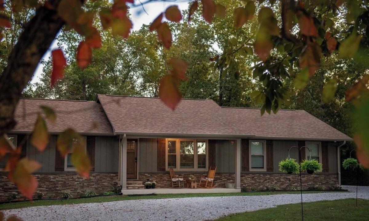 Russellville House | Turkey Path Ranch Homestead & Guest Cottage