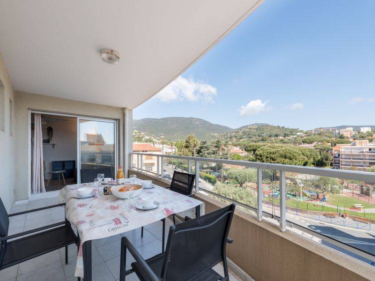Cavaliere Apartment | Turquoise