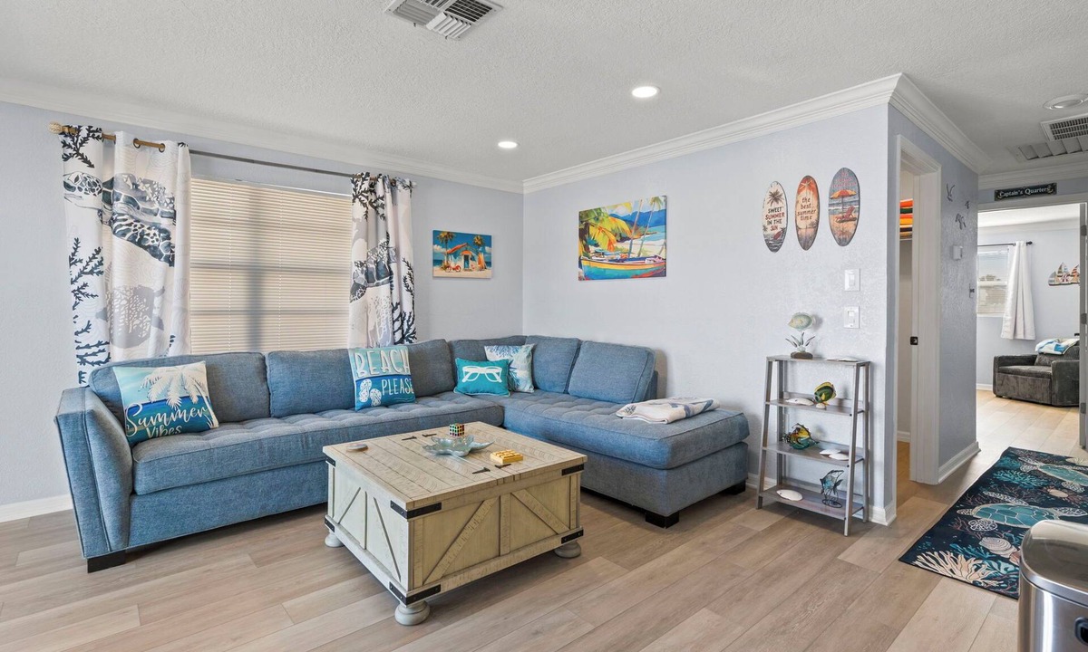 Spring Hill House | Turtle Cove - Hernando Beach Waterfront, w/ Kayaks & Arcade Games!