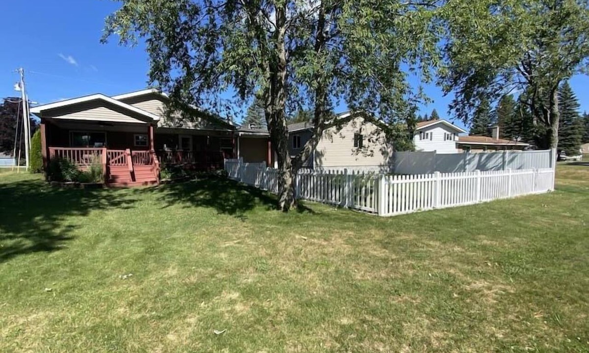 Lewiston House | Turtle Cove