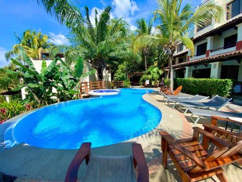 Coco Sunset Hills House | Turtle's Nest Condo