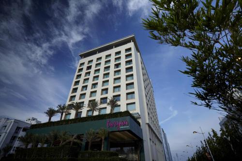 Perungudi Hotel | Turyaa Chennai - OMR IT Expressway