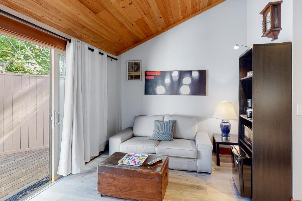 Black Butte Ranch Apartment | Tutu Hale - Unit 6