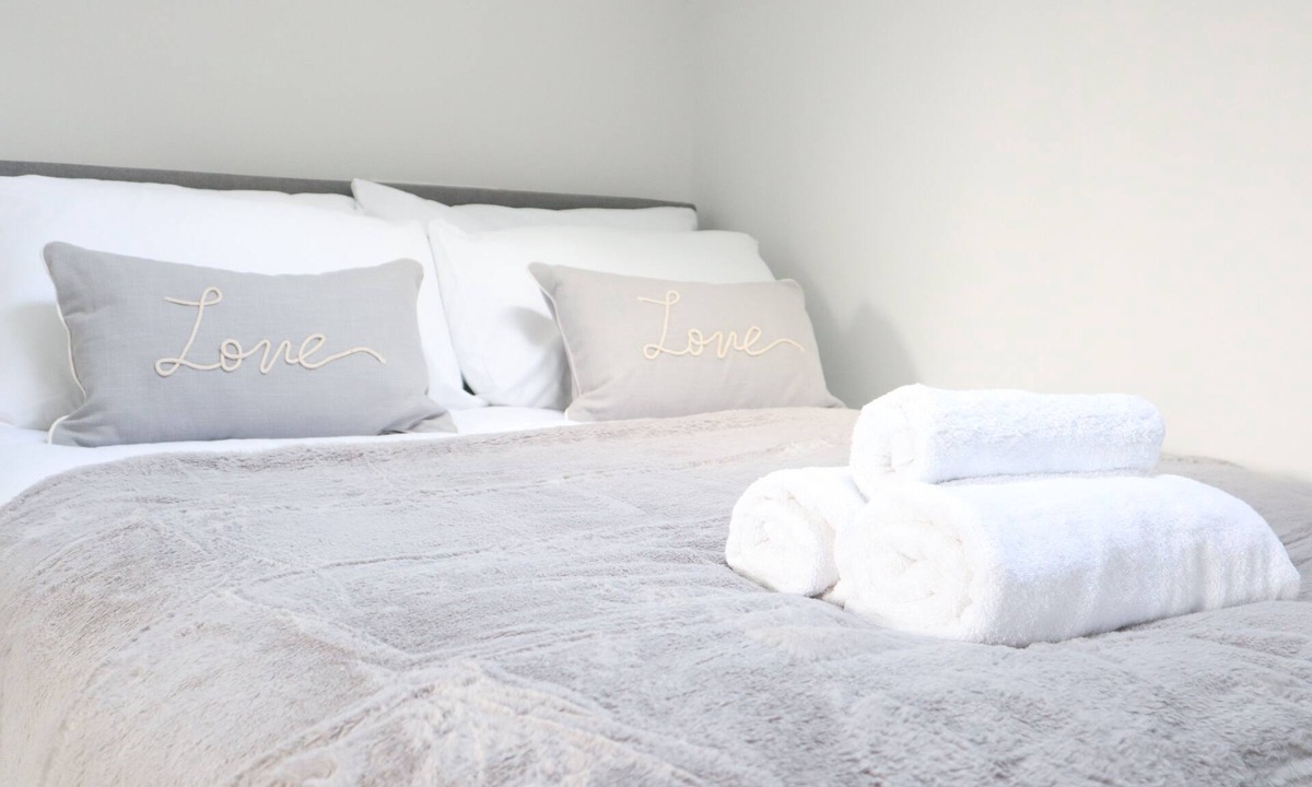 Ashburton Apartment | Twelve Thirty Serviced Apartment - Croydon