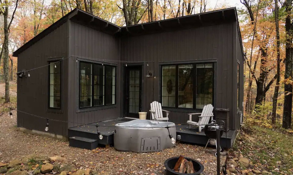New Plymouth Cabin | Twilight Point | Hocking Hills, Modern Romance