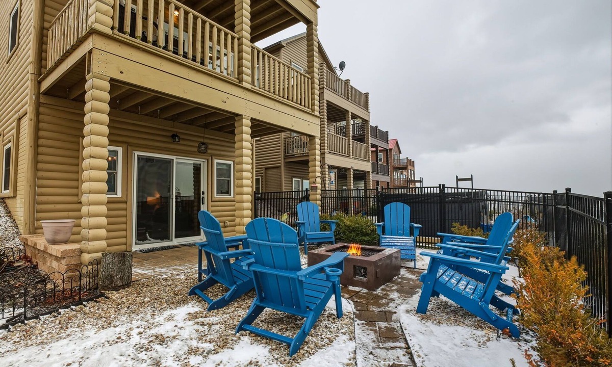 Ashtabula Cabin | Twilight Tides: beach access, hot tub, and family memories to be made!