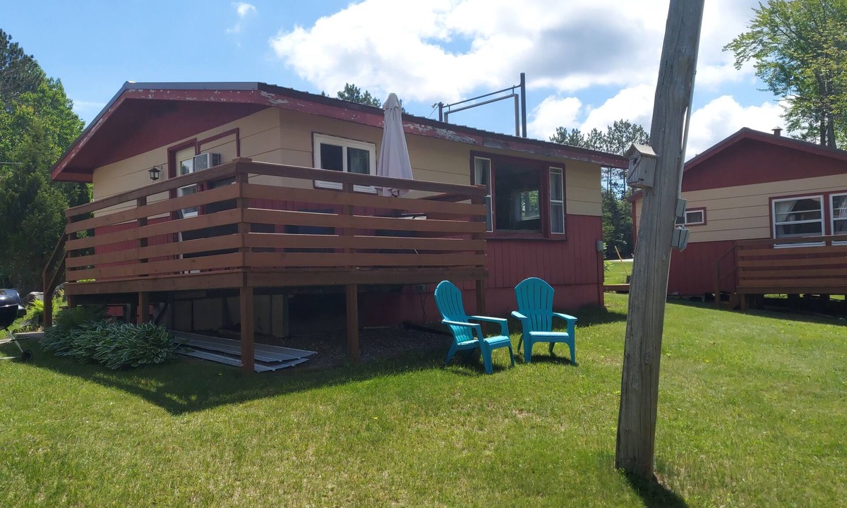 Tomahawk Cabin | Twin Bay Resort Cabin # 5
