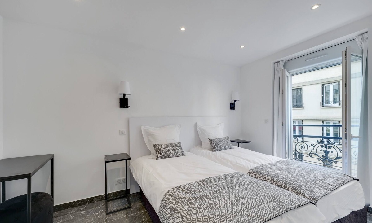 20th Arrondissement Hotel | Twin-beds Apartments in Apart'hotel Le Bellevue