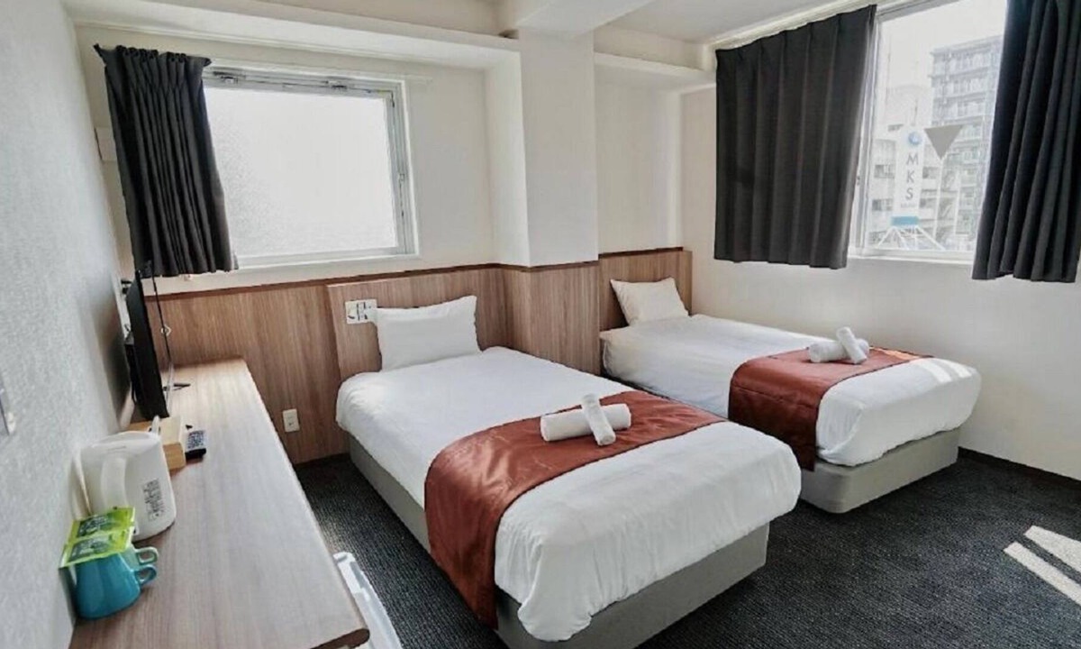 Shikitsuhigashi House | Twin room / Osaka Ōsaka