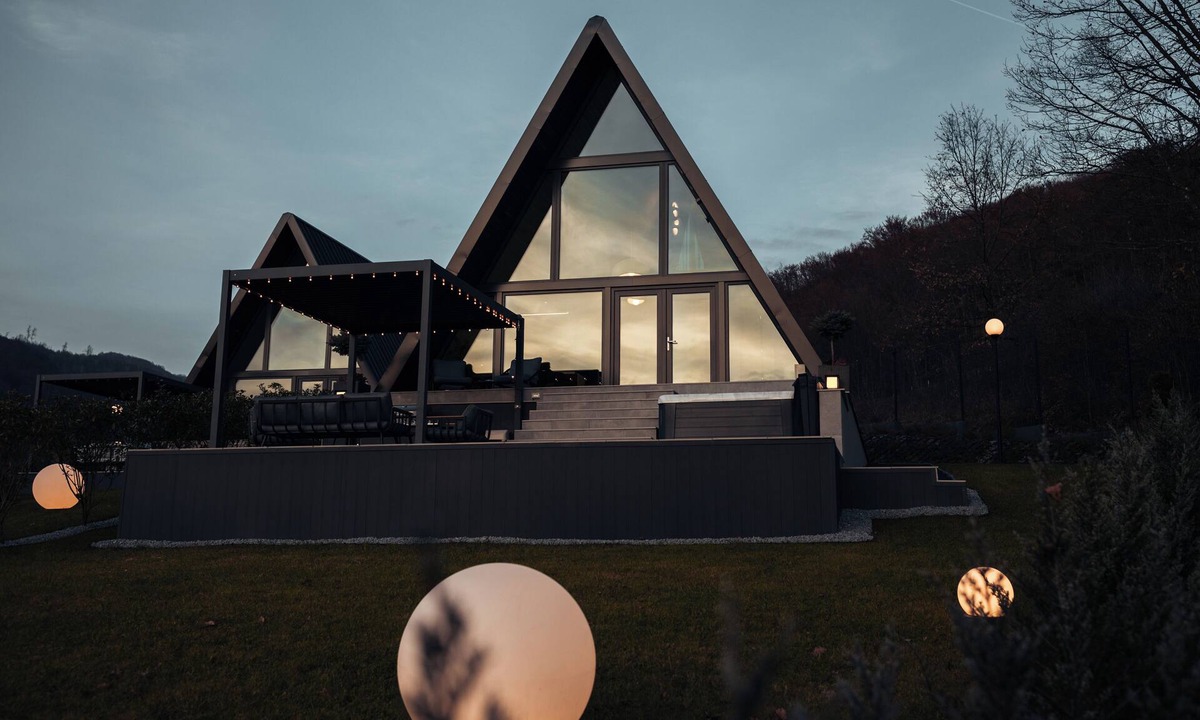 Sovata Cabin | Twin Vista 1 - A-Frame Cabin Hot Tub 4 People
