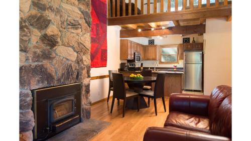 Taos Ski Valley House | Twining 7