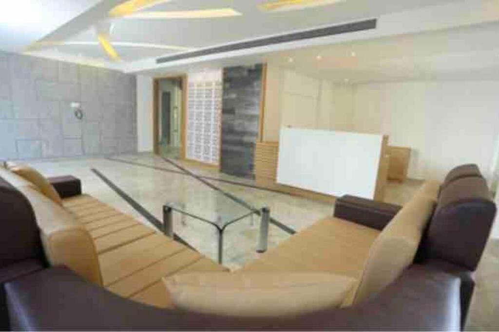 Kochi Apartment | Twinkle 606