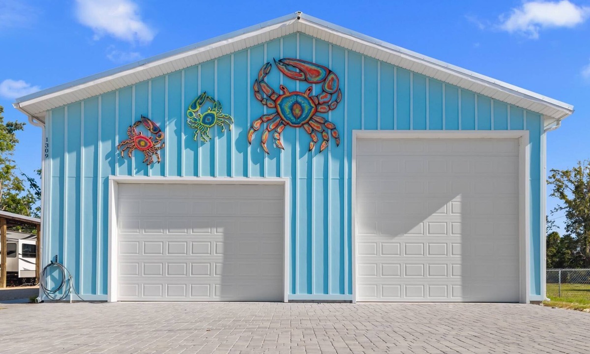 Steinhatchee House | Twisted Fiddler - sleeps 14 with private boat slip