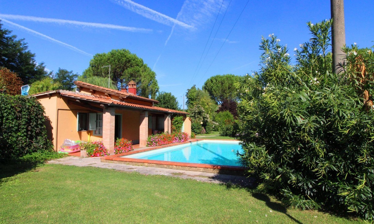 Bucine Villa | Two adjacent small houses that can accommodate up to 7 people, with a private swimming pool, outdoor